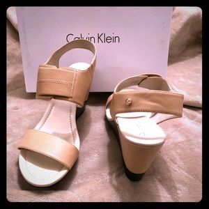 ✨ SALE ✨ Calvin Klein Madda Nappa Sandals